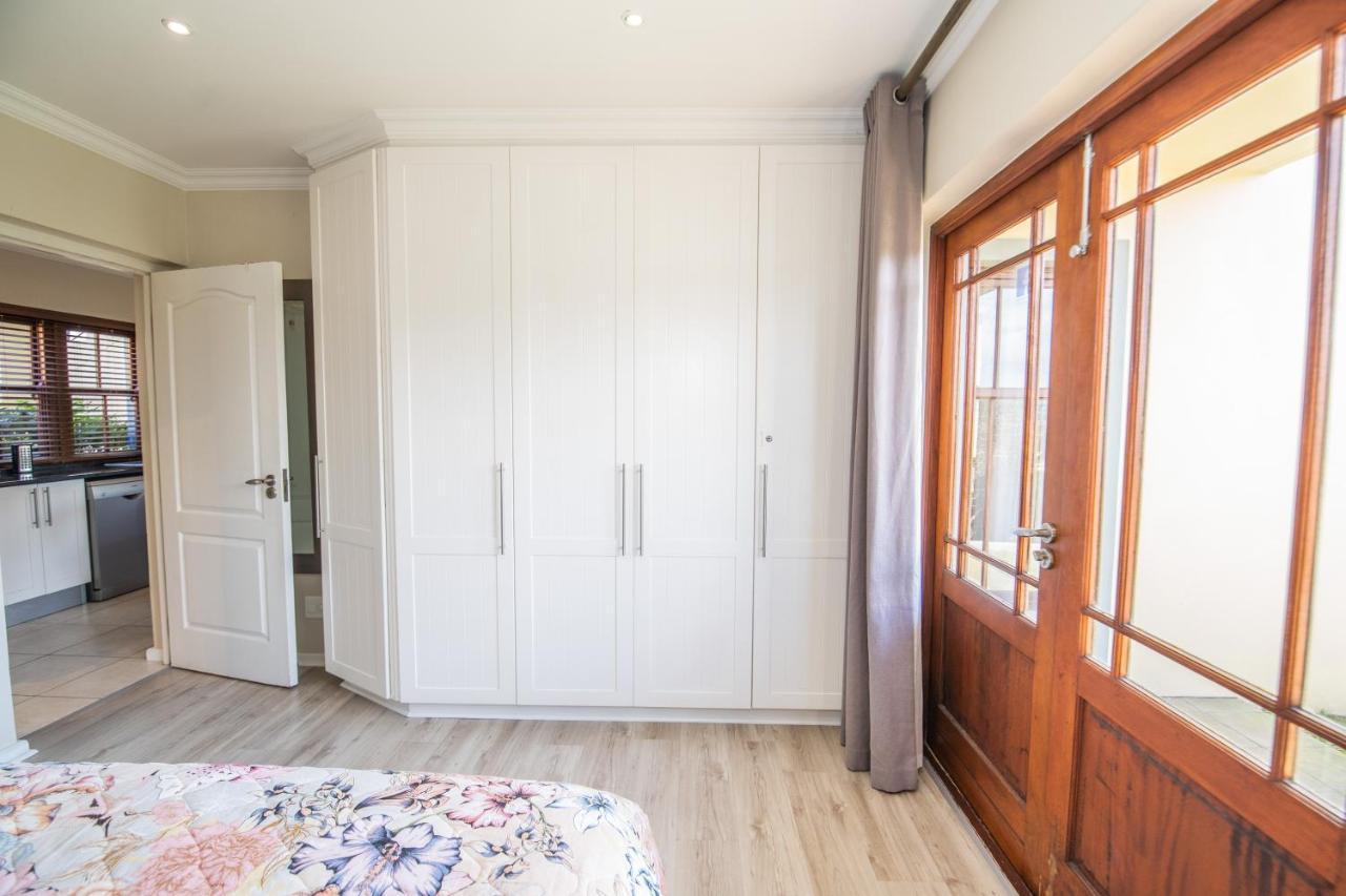 Six Whale Rock Gardens With Back Up Power For Load Shedding Apartment Плетенбърг Бей Екстериор снимка
